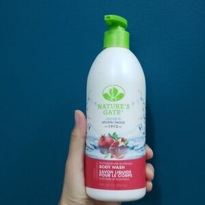 Discontinued and rare nature's gate pomegranate sunflower body wash vegan 532 mL